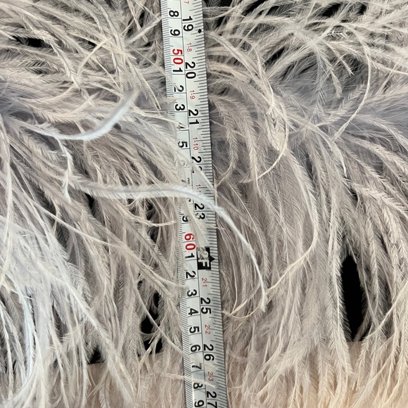 16ARLINGTON Black mini dress with feather trim - Picture 10 of 12